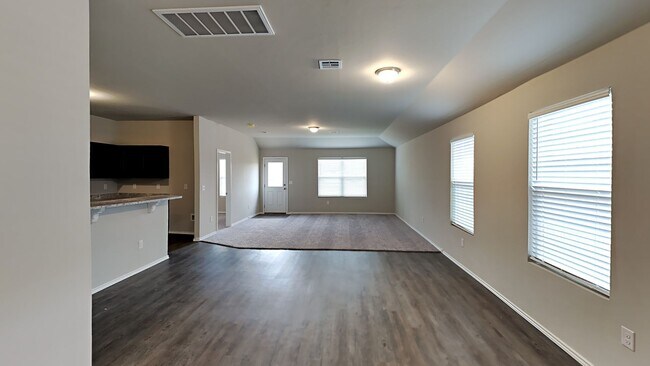 Building Photo - A Very Nice 3 Bedroom 2 Bath Home in Yukon Schools