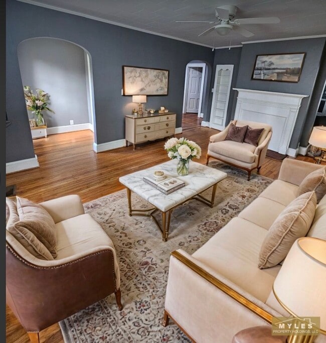 Building Photo - 1518 Anderson St NW