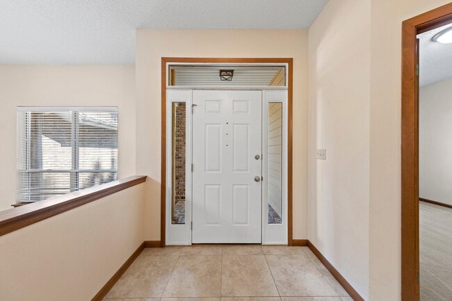 Building Photo - 406 Bally Way