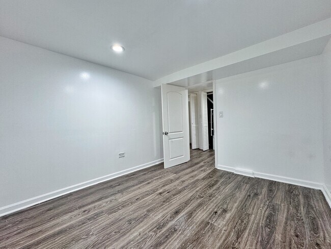 Building Photo - 3316 W Flournoy St