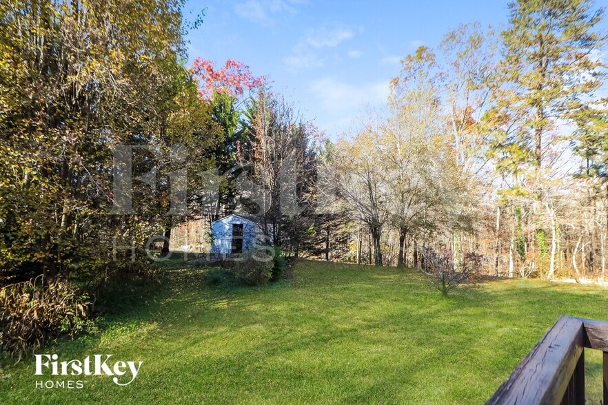 Building Photo - 189 Michael St