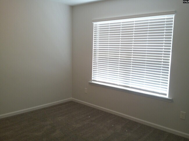 Building Photo - 1425 Tamarind Ln