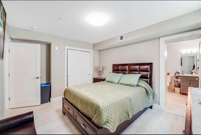 Building Photo - 126 Delaware Ave