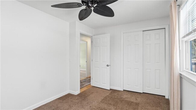 Building Photo - 82 Primrose Dr