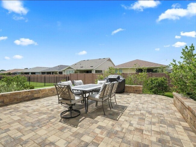 Building Photo - 5552 NW 40th Loop