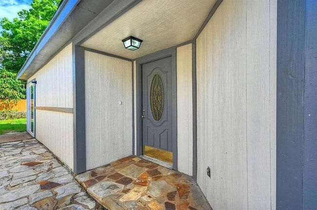 Building Photo - 12710 Hill Branch Dr