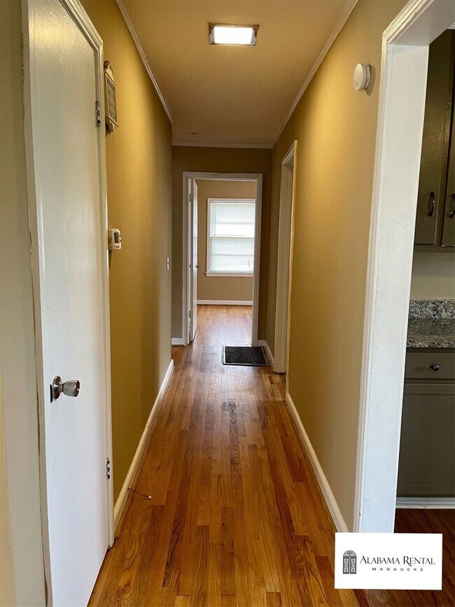 Building Photo - Great Home Available for Rent! View with 4...