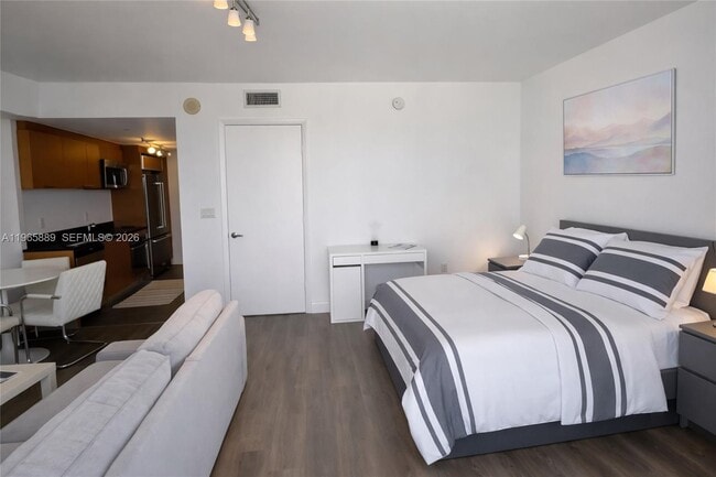 Building Photo - 50 Biscayne Blvd