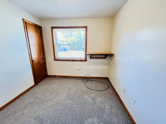 Building Photo - 12870 S Green St