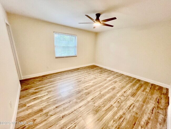 Building Photo - 13582 Cardona Dr
