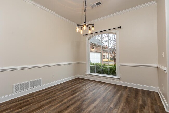 Building Photo - 2864 Summer Oaks Pl