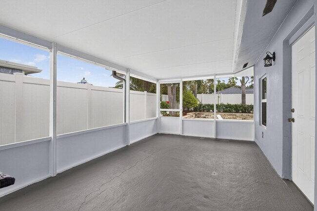 Building Photo - 4361 Fuschia Cir N