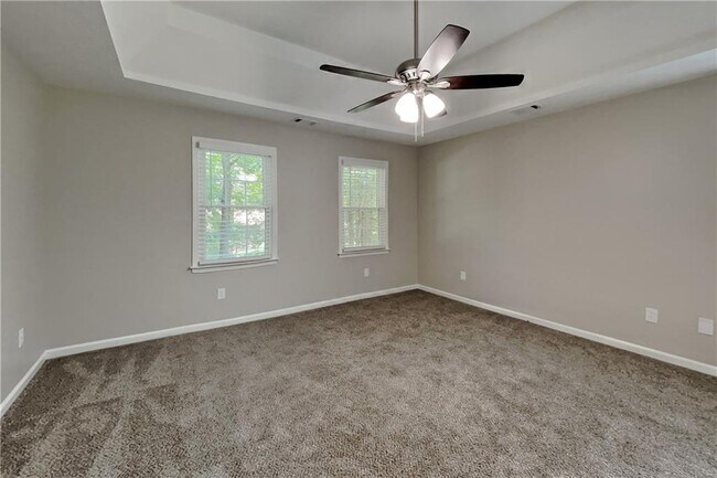 Building Photo - 385 Deerwood Dr