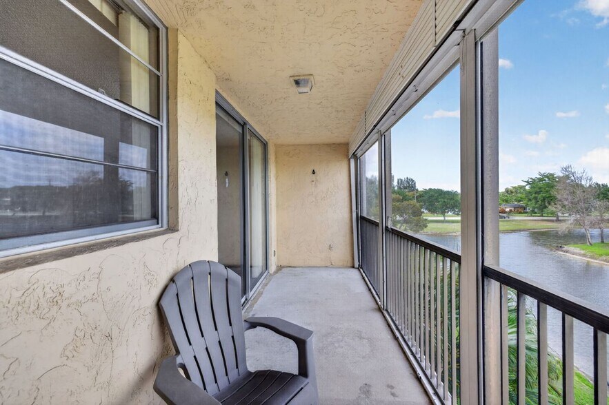 Building Photo - 3100 W Rolling Hills Cir