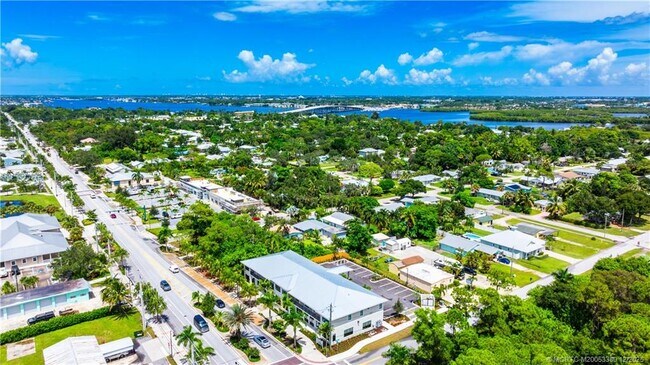 Building Photo - 3375 SW Mapp Rd