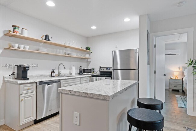 Building Photo - 300 SW 23rd St