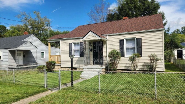 Primary Photo - 125 Seaboard St