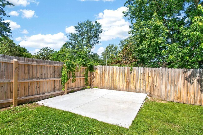 Building Photo - 3153 Towne Village Rd
