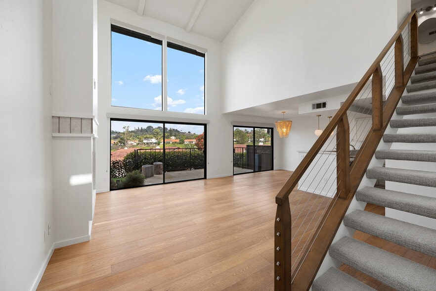 Building Photo - 1047 Santa Helena Park Ct