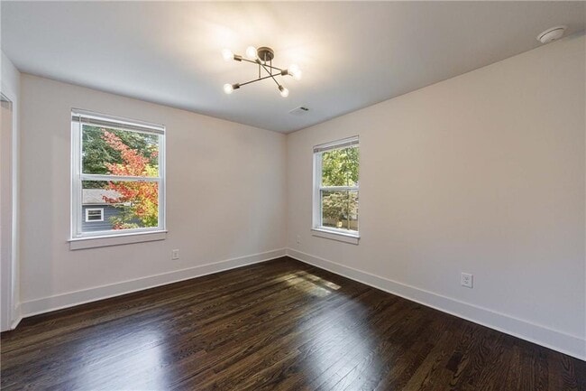 Building Photo - 1272 Hardee St NE