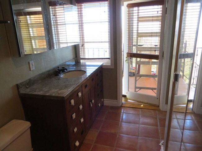 bathroom - 8500 Cole Crest Dr