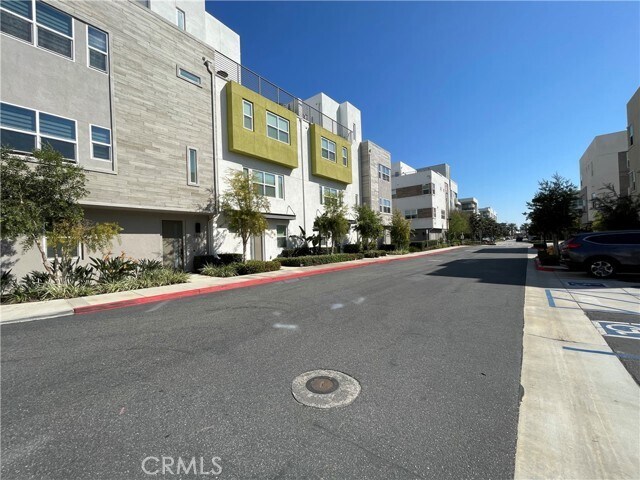 Building Photo - 981 E Mason Ln