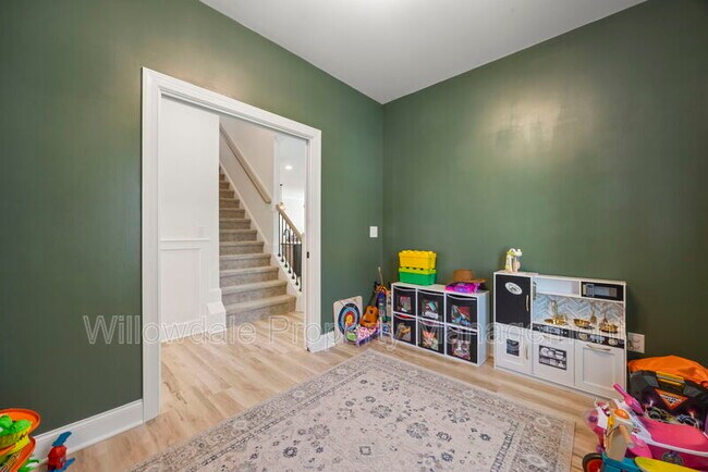 Building Photo - 2020 Moonraker Dr