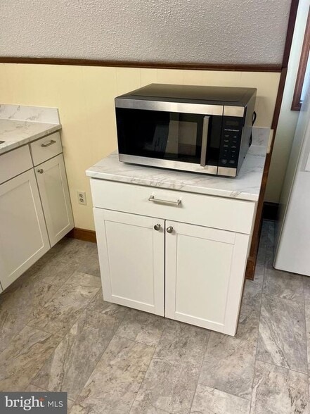 Building Photo - 519 Winchester Ave