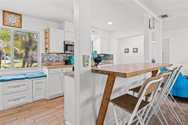 Building Photo - 604 Spencer Ave