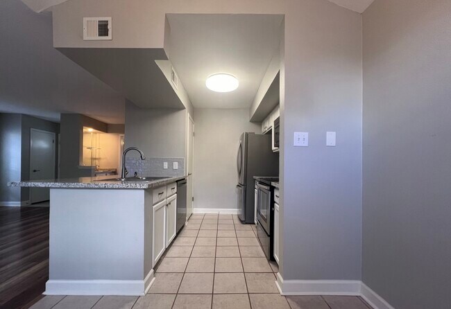 Building Photo - 11311 Sir Winston St