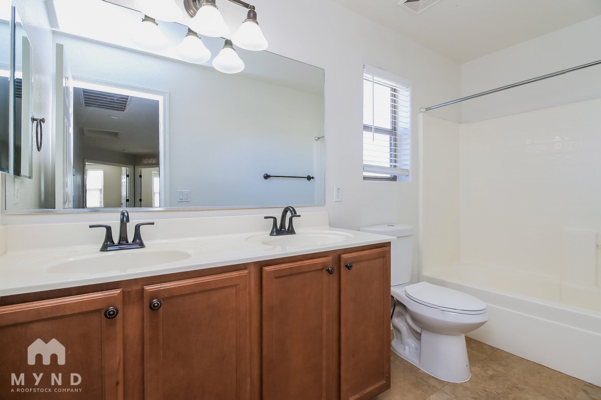 Building Photo - 1348 S Loback Ln