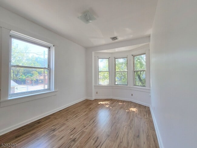 Building Photo - 551 Franklin Ave