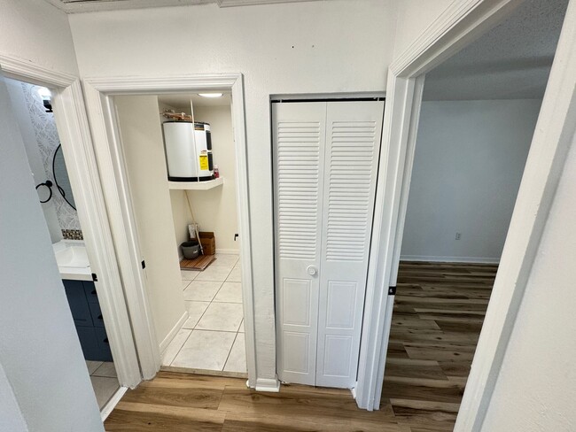 Building Photo - Cozy 2 Bedroom and 2 Bath Townhome in Kiss...