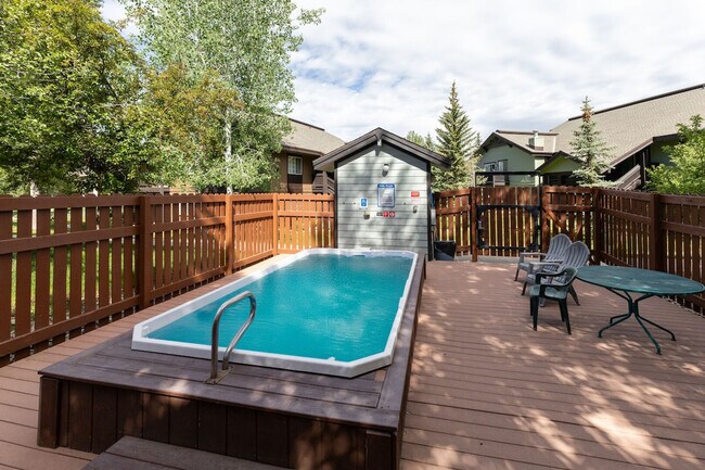 Building Photo - 3377 Sunburst Ct