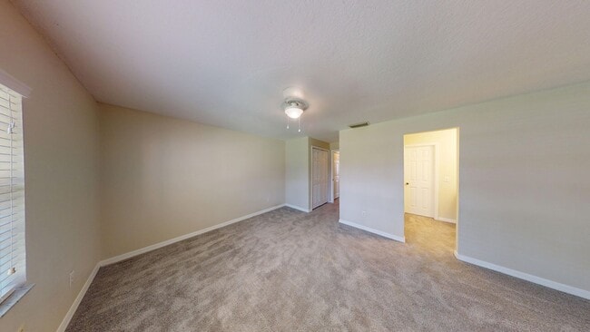 Building Photo - 2Bed/1.5Bath TOWNHOUSE IN WINTER PARK!!   ...