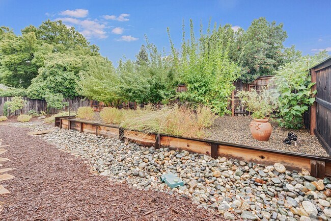 Building Photo - Utilities Included! Luxury Single-Story Ho...
