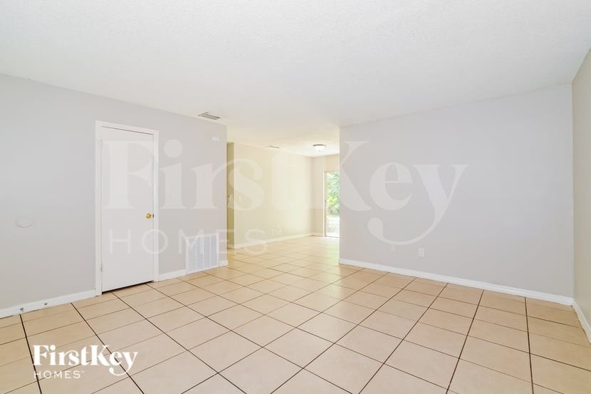 Building Photo - 3694 Rundo Dr