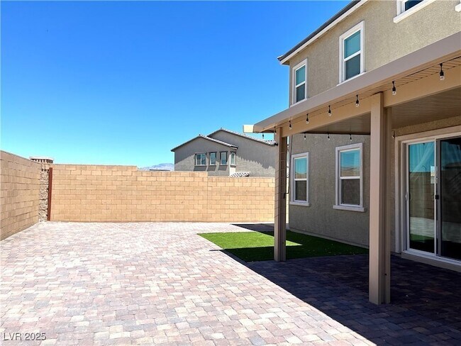 Building Photo - 8819 Burray St