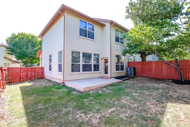 Building Photo - 2410 Great Oaks Dr