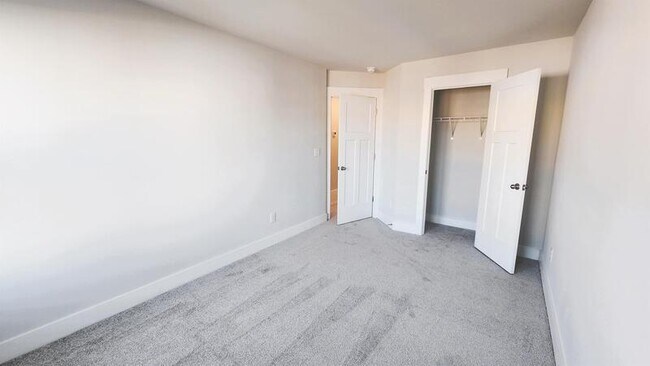 Building Photo - 132 Marston Ln