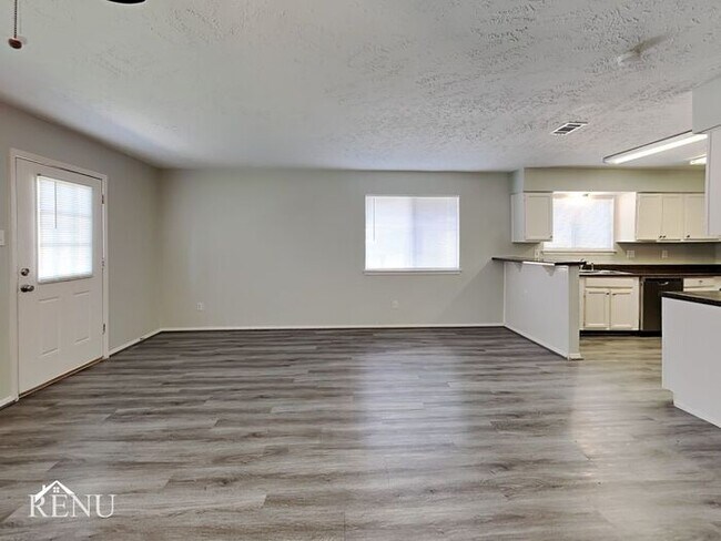 Building Photo - 6918 Rockergate Dr