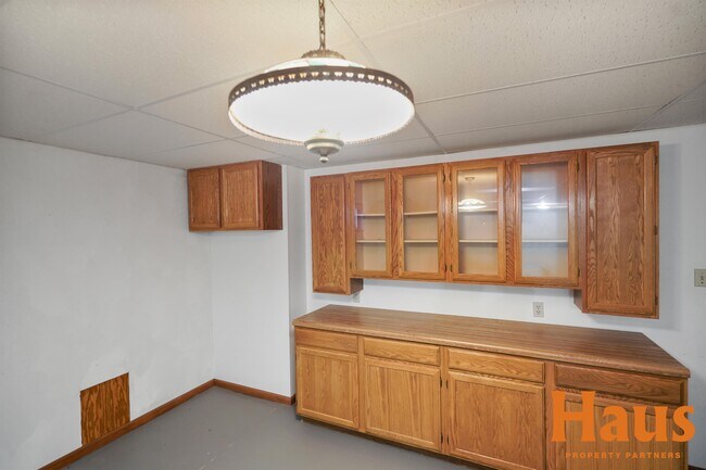 Building Photo - 1839 SE 43rd Terrace