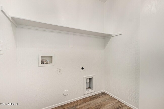 Building Photo - 40234 N Lerwick Dr