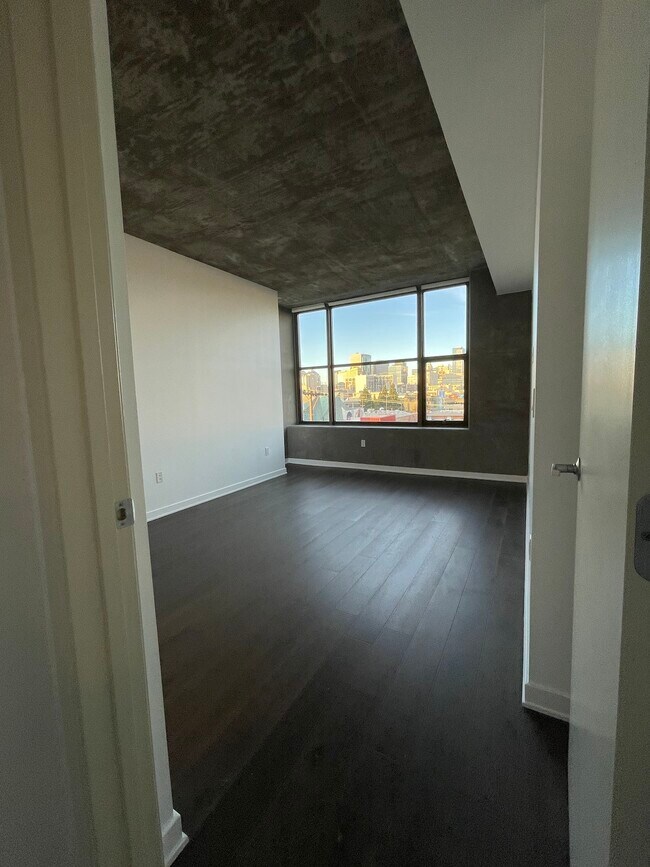 Building Photo - 311 2nd St