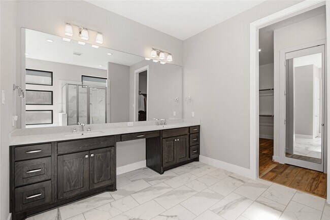 Building Photo - 1222 McMurtry Ridge Dr