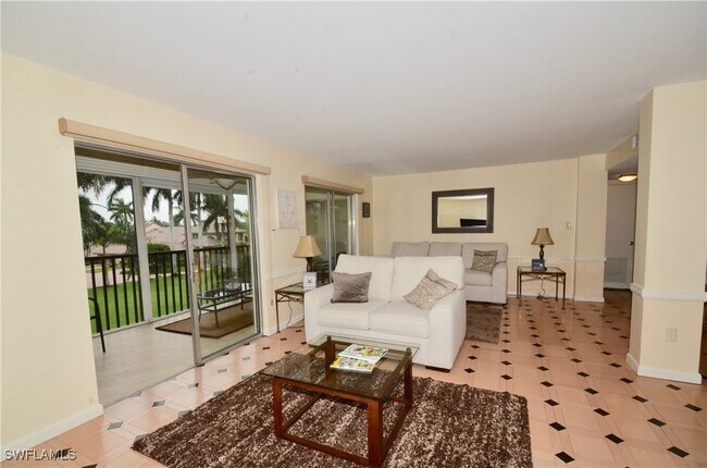 Primary Photo - 555 Park Shore Dr
