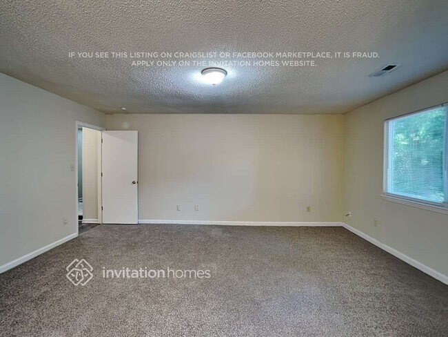 Building Photo - 4700 Cricklewood Ln