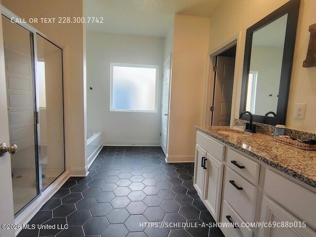 Building Photo - 15200 Windmill Rdg Pkwy