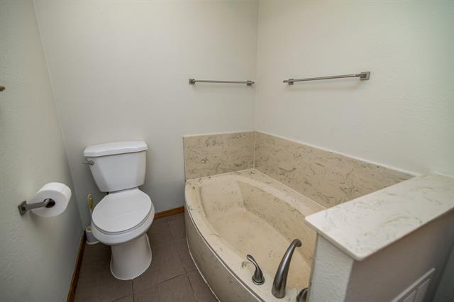 Building Photo - 1500 Idyllwild Dr