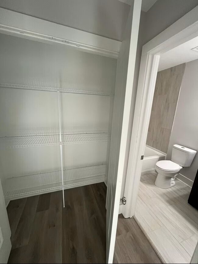 Building Photo - 1040 McLain Rd